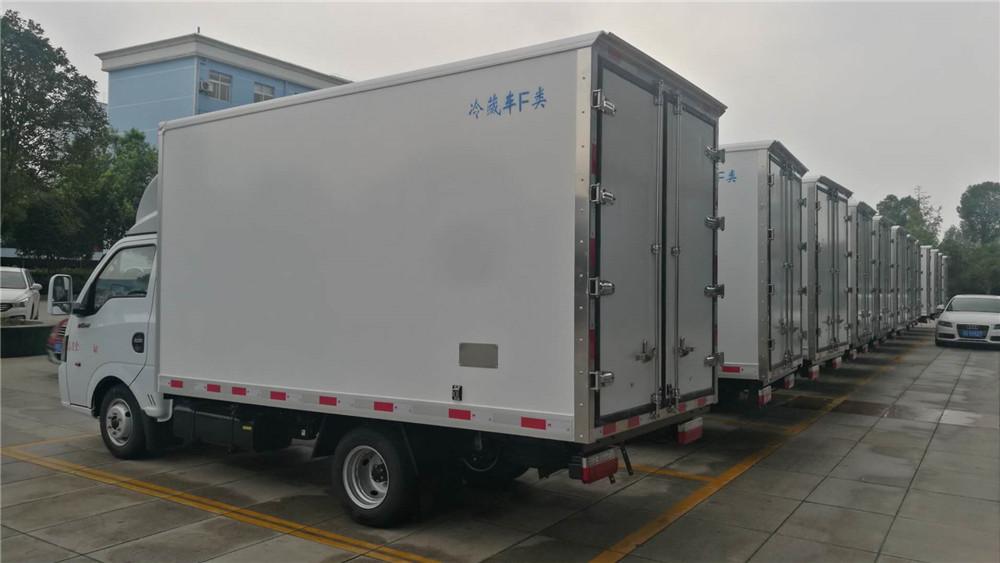 Dongfeng 2 Ton Small Refrigerated Truck, Refrigerated Truck