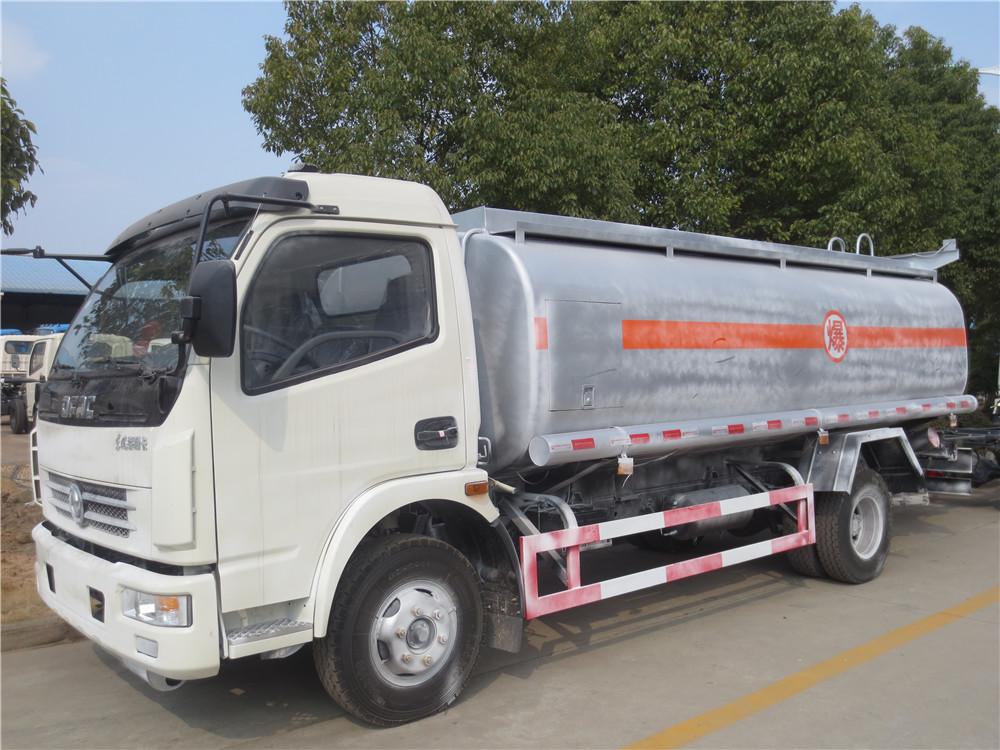 Dongfeng 8000 Liters Oil Tanker, Fuel Tanker