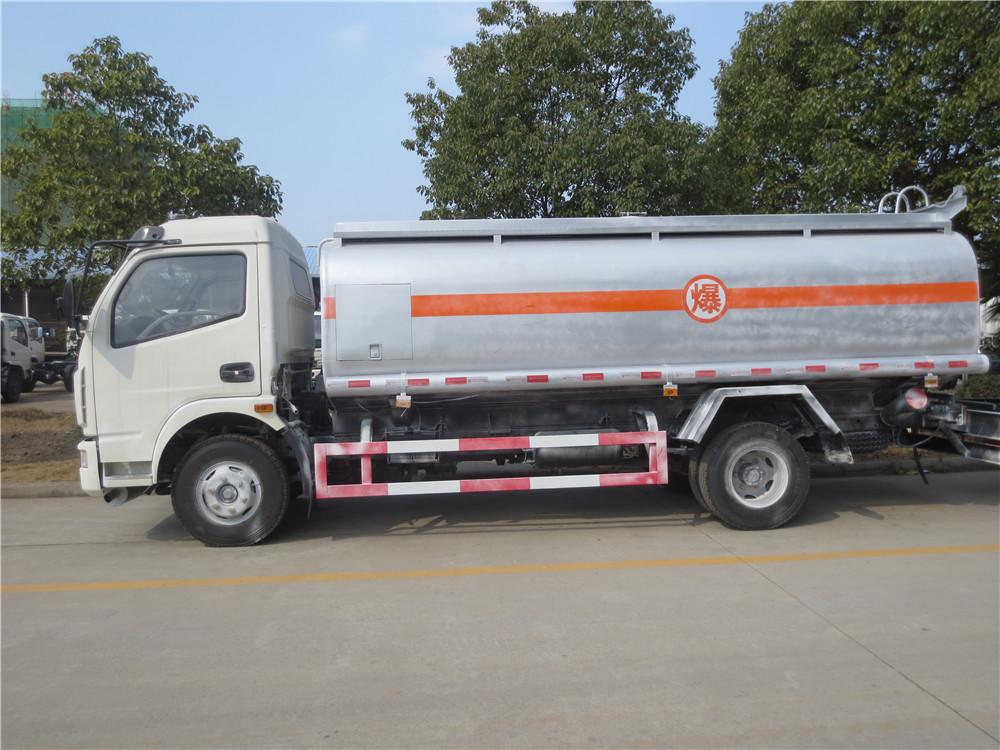 Dongfeng 8000 Liters Oil Tanker, Fuel Tanker