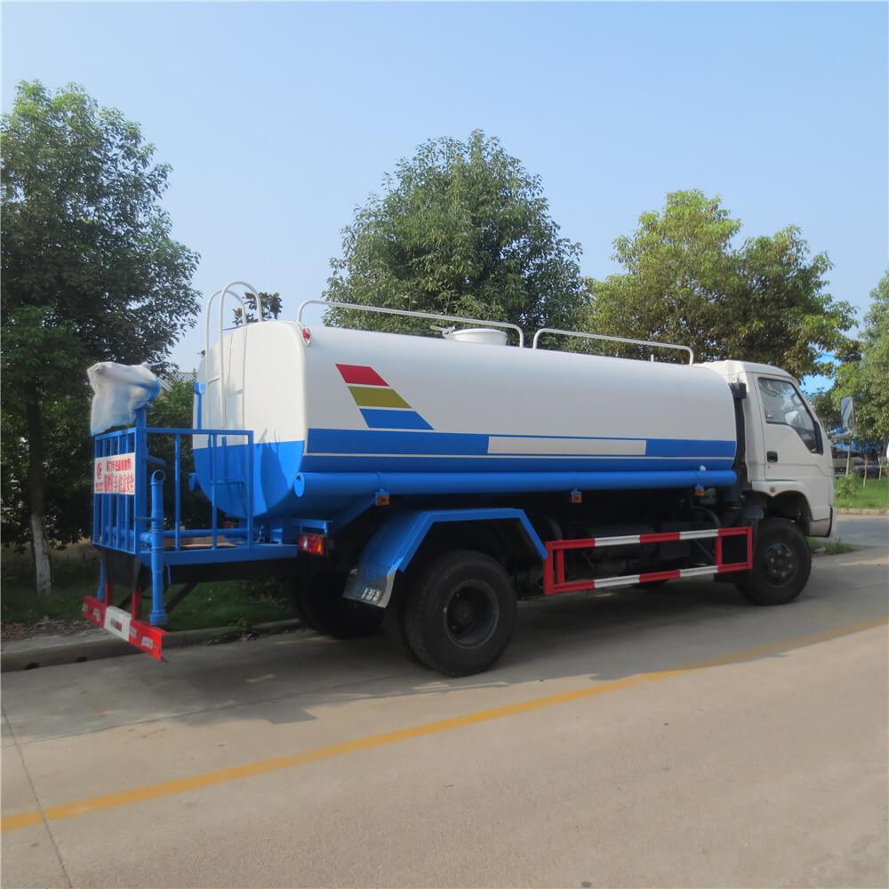 5 cbm water sprinkler truck